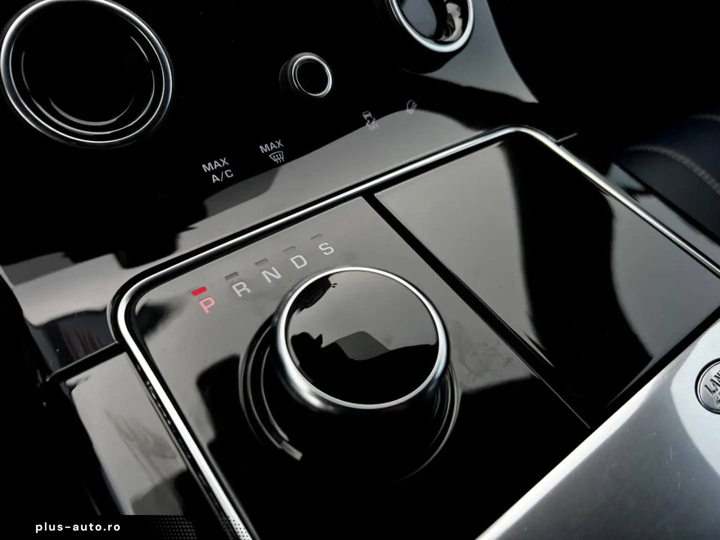 Land-Rover Range-Rover-Velar