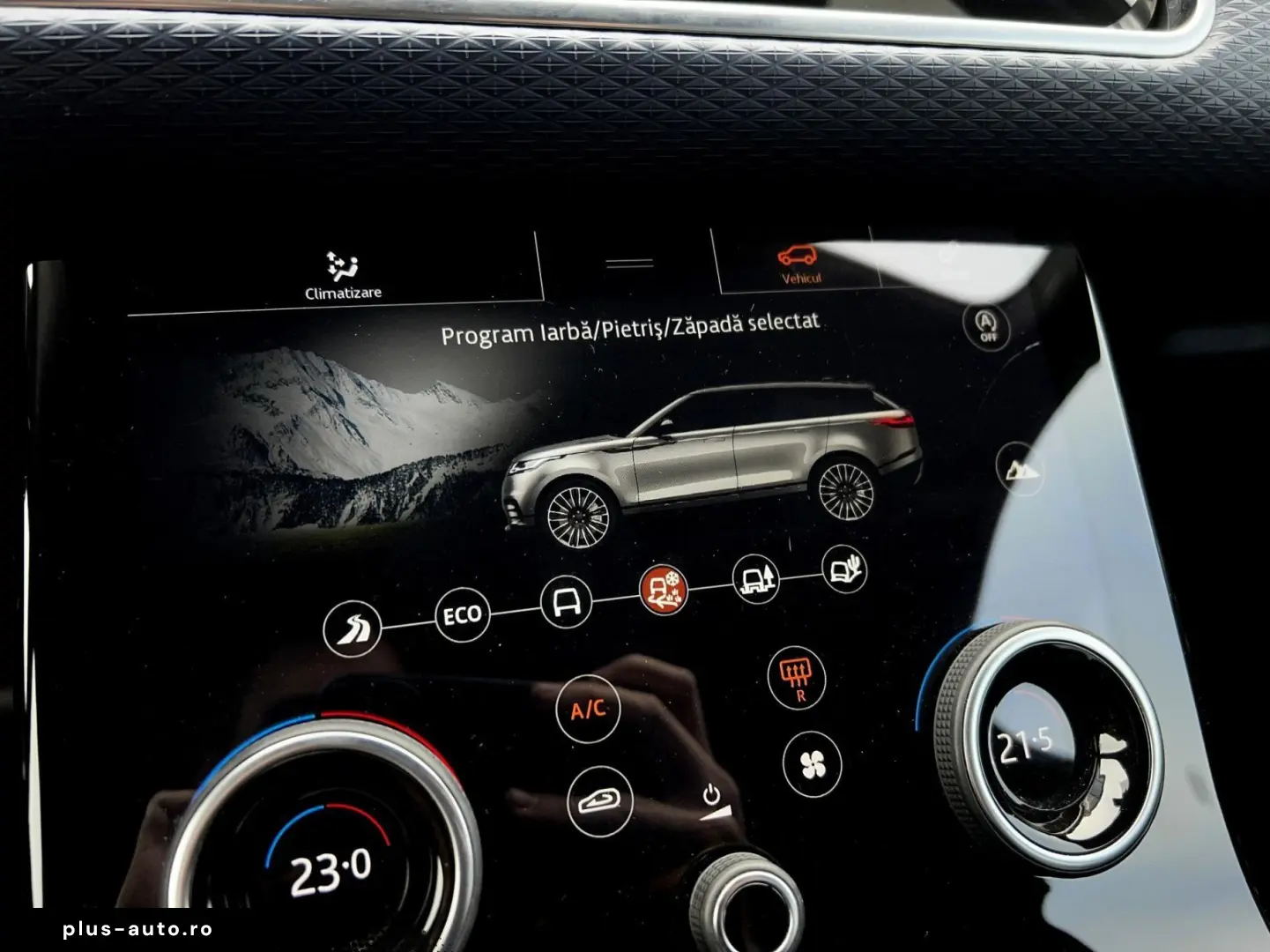 Land-Rover Range-Rover-Velar