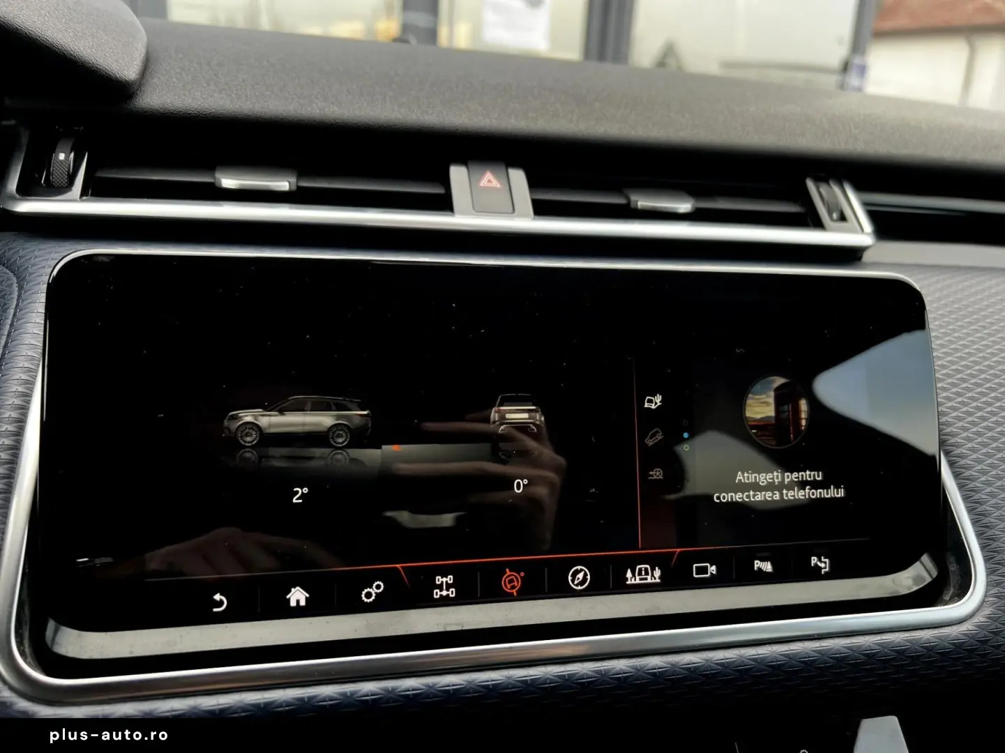 Land-Rover Range-Rover-Velar