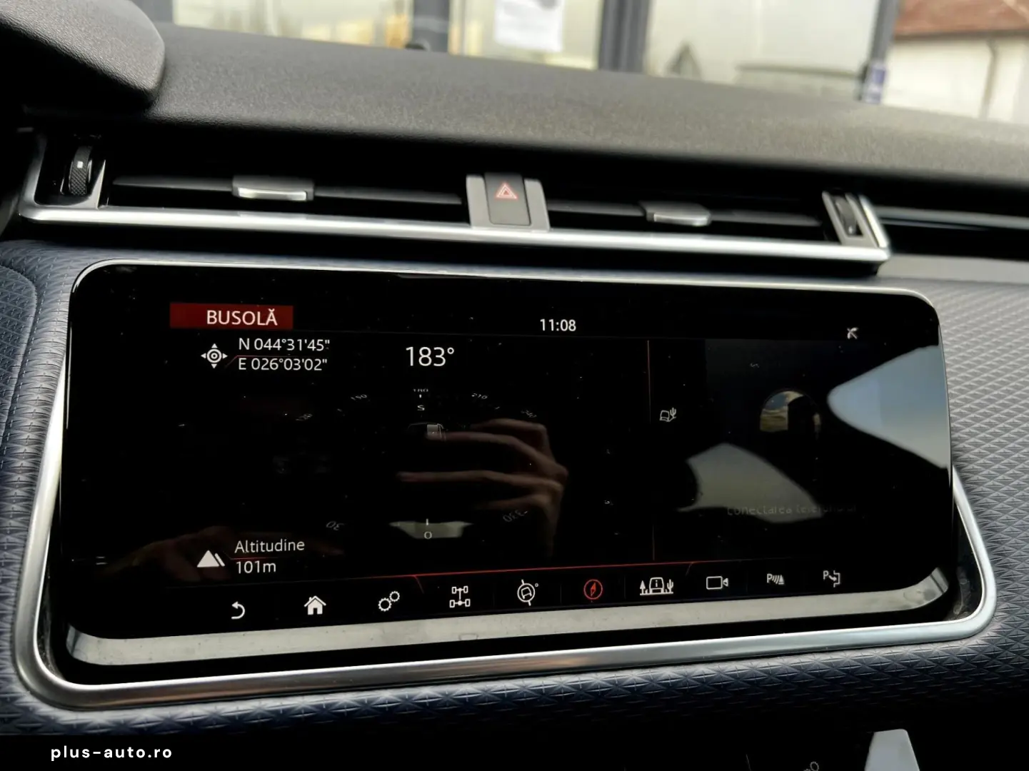 Land-Rover Range-Rover-Velar