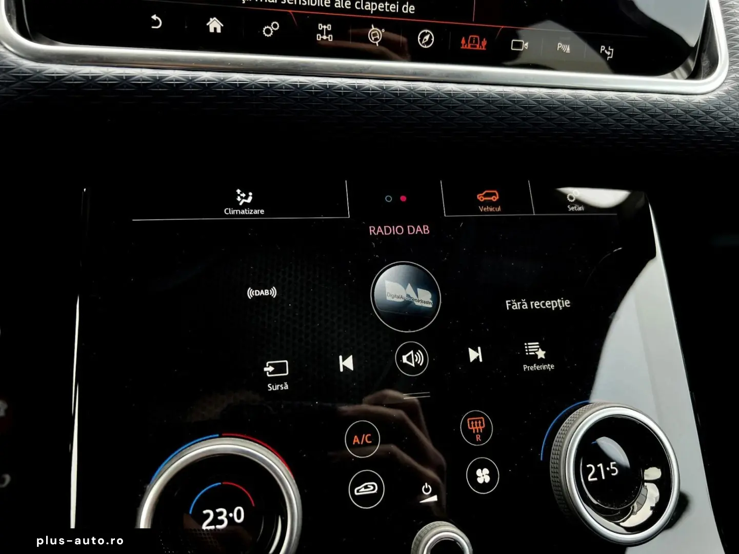 Land-Rover Range-Rover-Velar