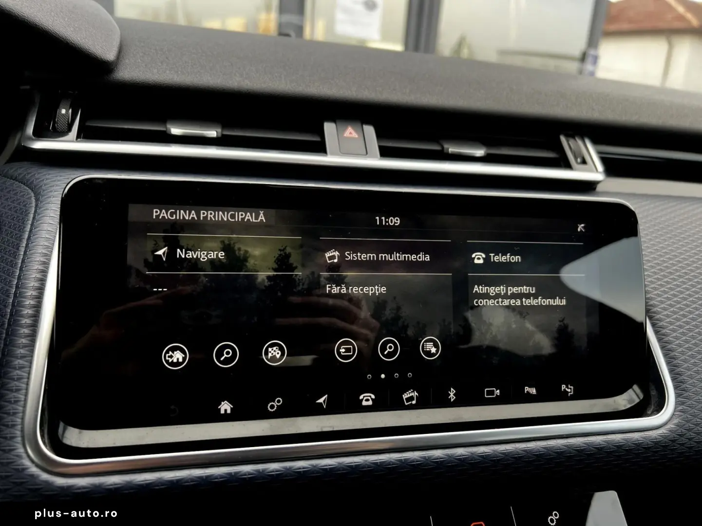 Land-Rover Range-Rover-Velar