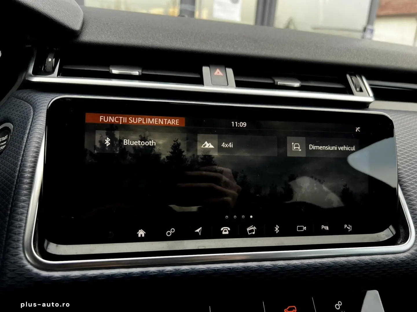 Land-Rover Range-Rover-Velar