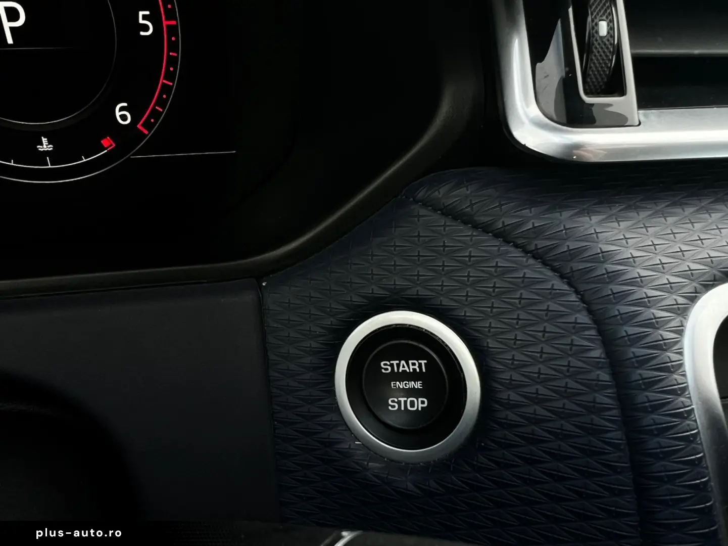 Land-Rover Range-Rover-Velar