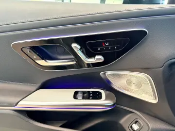 CLE 300 4M AMG Night Premium Pano DISTRONIC  360