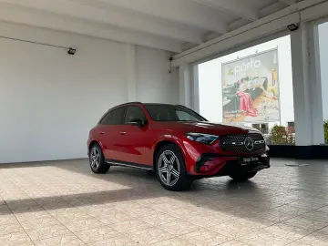 GLC 300 d 4M AMG Line Pano-Dach Distronic Kamera