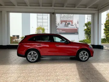 GLC 300 d 4M AMG Line Pano-Dach Distronic Kamera