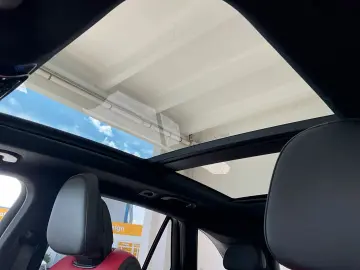 GLC 300 d 4M AMG Line Pano-Dach Distronic Kamera