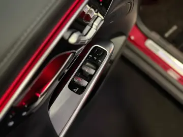 GLC 300 d 4M AMG Line Advanced PANO MEMORY AHK