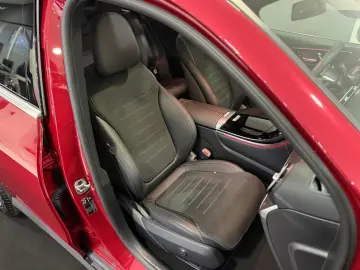 GLC 300 d 4M AMG Line Advanced PANO MEMORY AHK