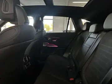 GLC 220 d 4M AMG-LiNE PANO NiGHT DiSTRO HuD 360