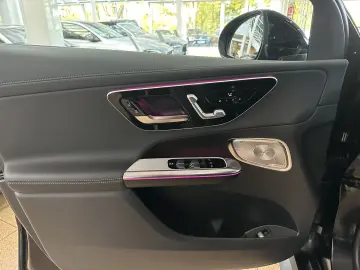 GLC 220 d 4M AMG-LiNE PANO NiGHT DiSTRO HuD 360