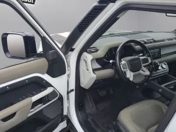 Land Rover DEFENDER 110 SE P400  7-SITZE AHK