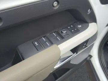 Land Rover DEFENDER 110 SE P400  7-SITZE AHK