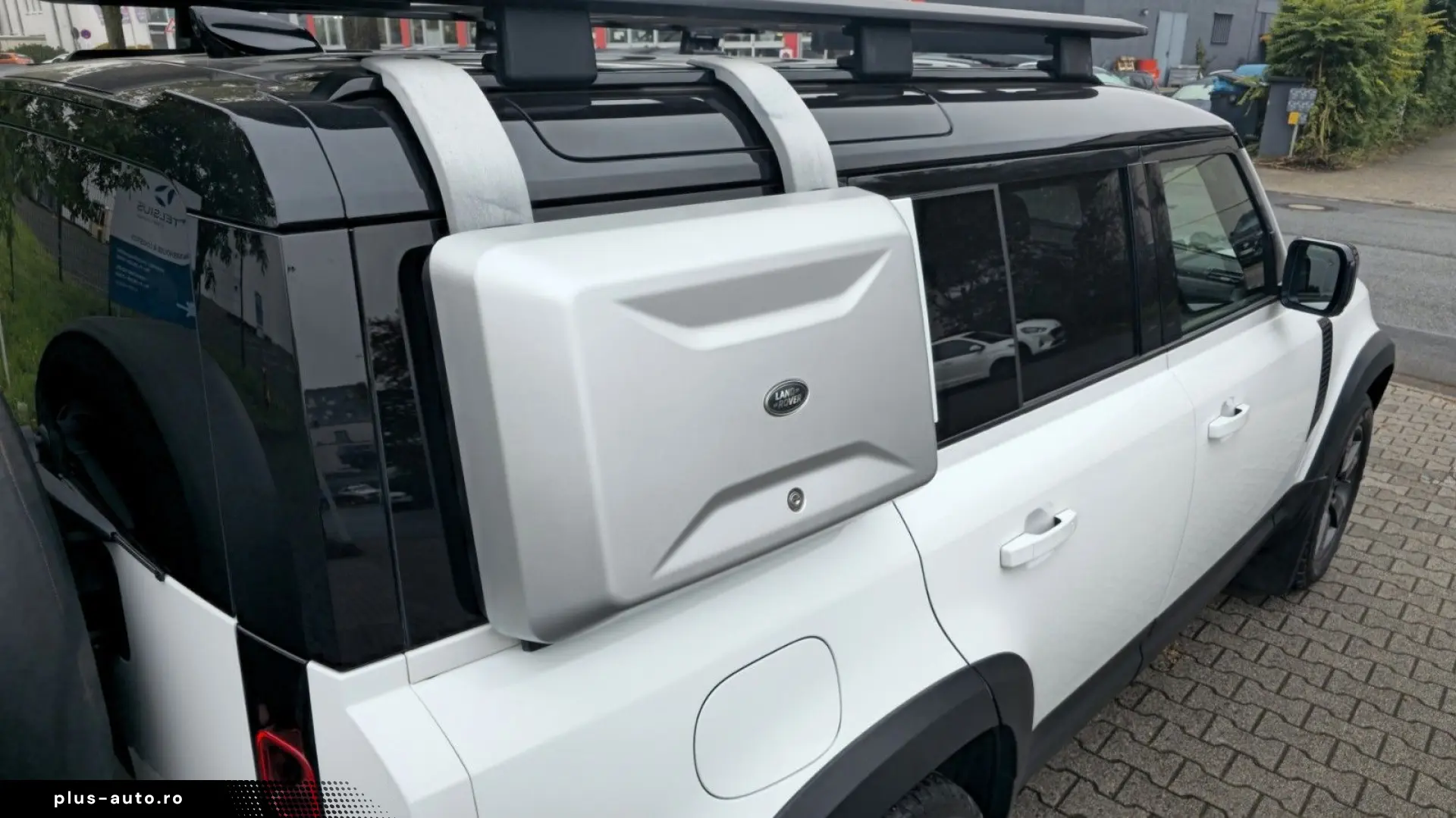 Land Rover DEFENDER 110 SE P400  7-SITZE AHK