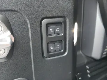 Land Rover DEFENDER 110 SE P400  7-SITZE AHK