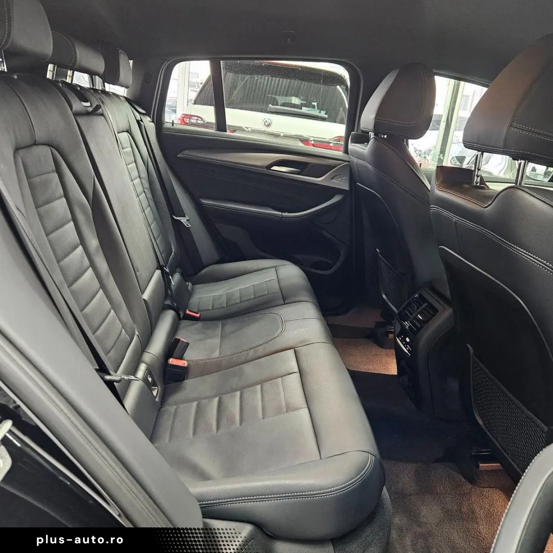 BMW  M X4 X Drive-  AHK  Har.Kardon. HeadUp  LED