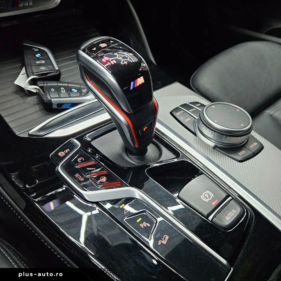 BMW  M X4 X Drive-  AHK  Har.Kardon. HeadUp  LED