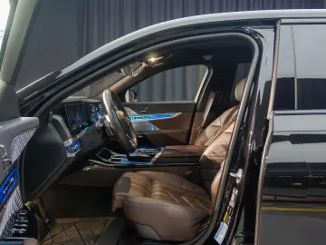 BMW 750 e xDrive M-Sport