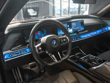 BMW 750 e xDrive M-Sport