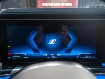 BMW 750 e xDrive M-Sport