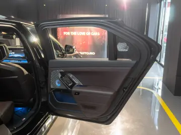 BMW 750 e xDrive M-Sport