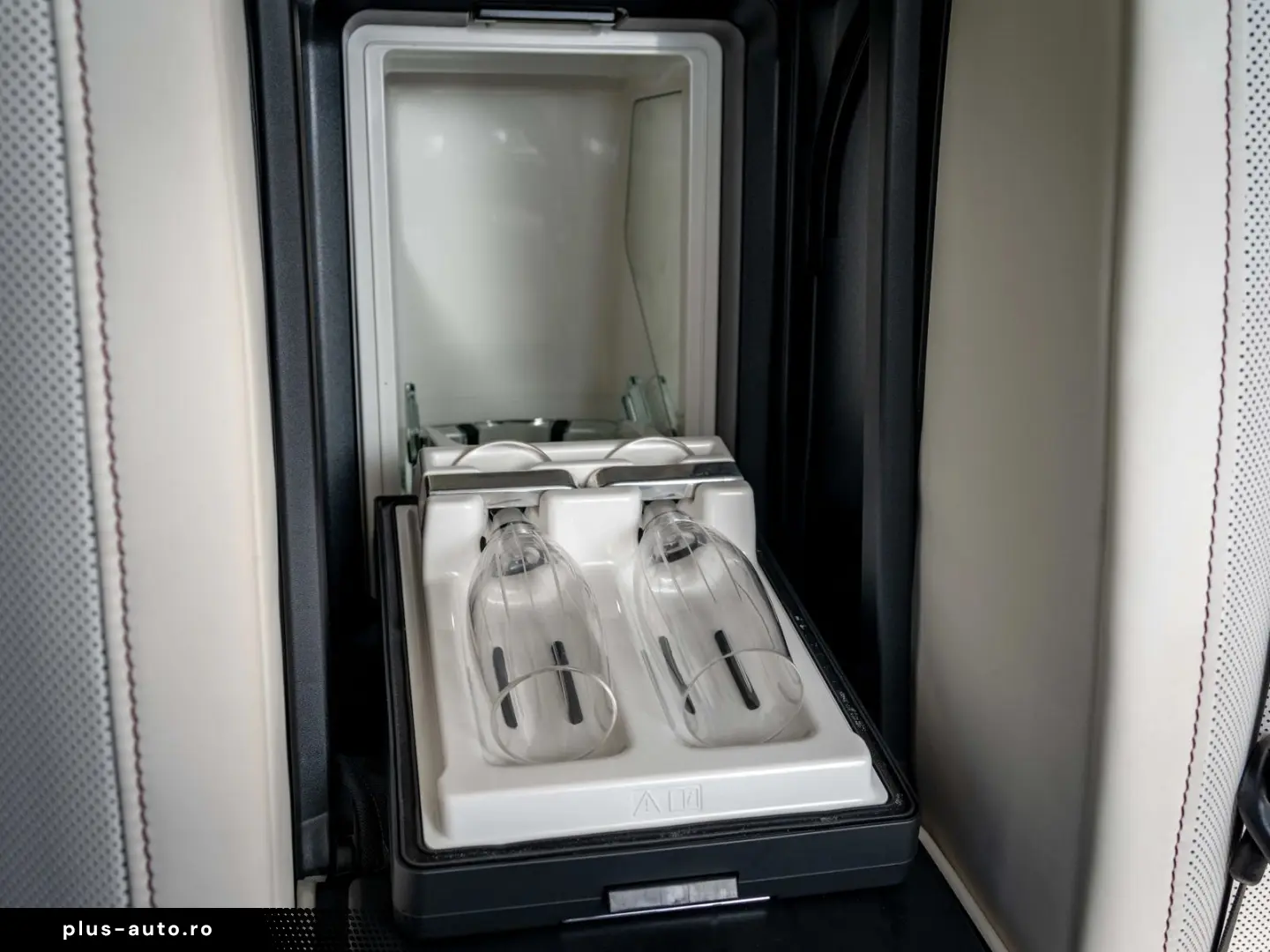 Rolls-Royce Ghost  PROVENANCE