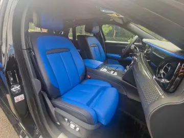 Rolls-Royce  Ghost Black Badge