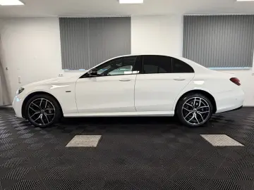 E 300 de 4M AMG Line Night MB-LED Wide Distr.