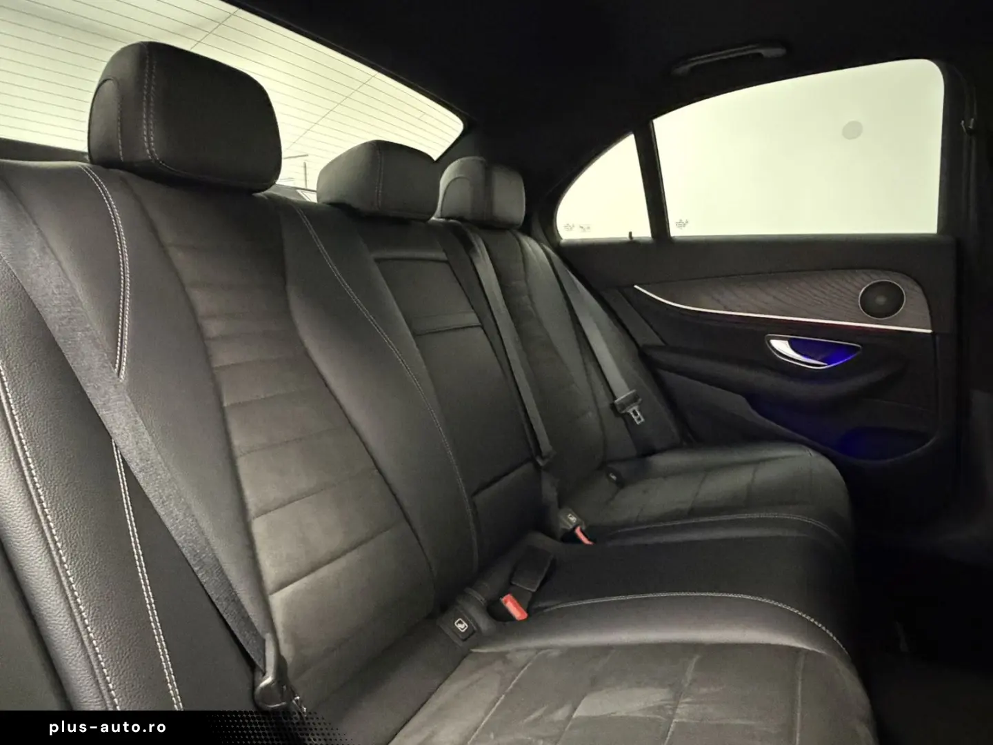 E 300 de 4M AMG Line Night MB-LED Wide Distr.