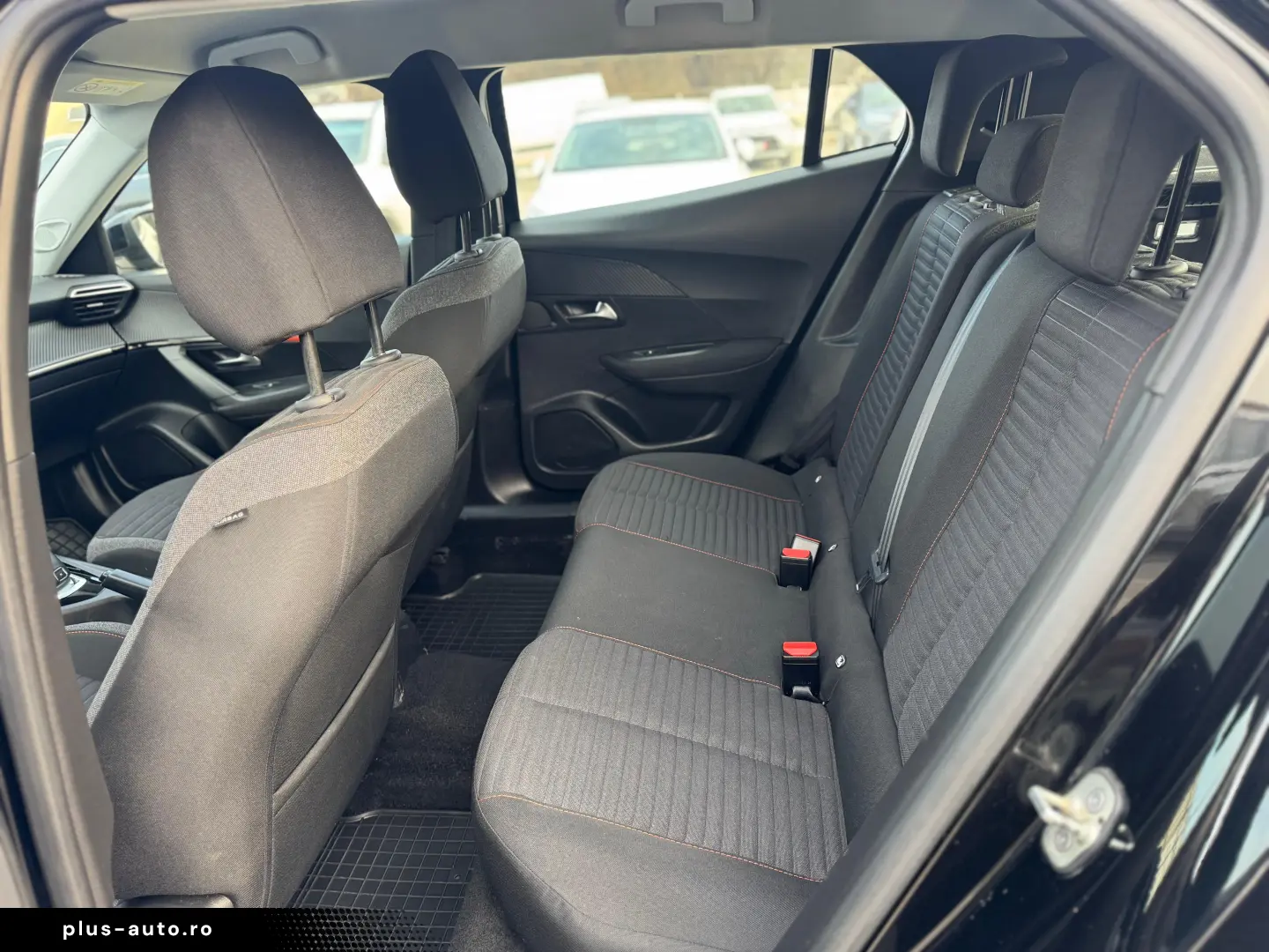 Peugeot 2008 1.2 Pure Tech Active Business