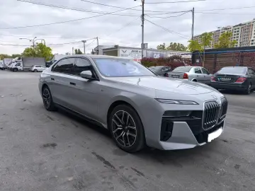 740D x DRIVE M SPORT SKY  B&W  STHZG