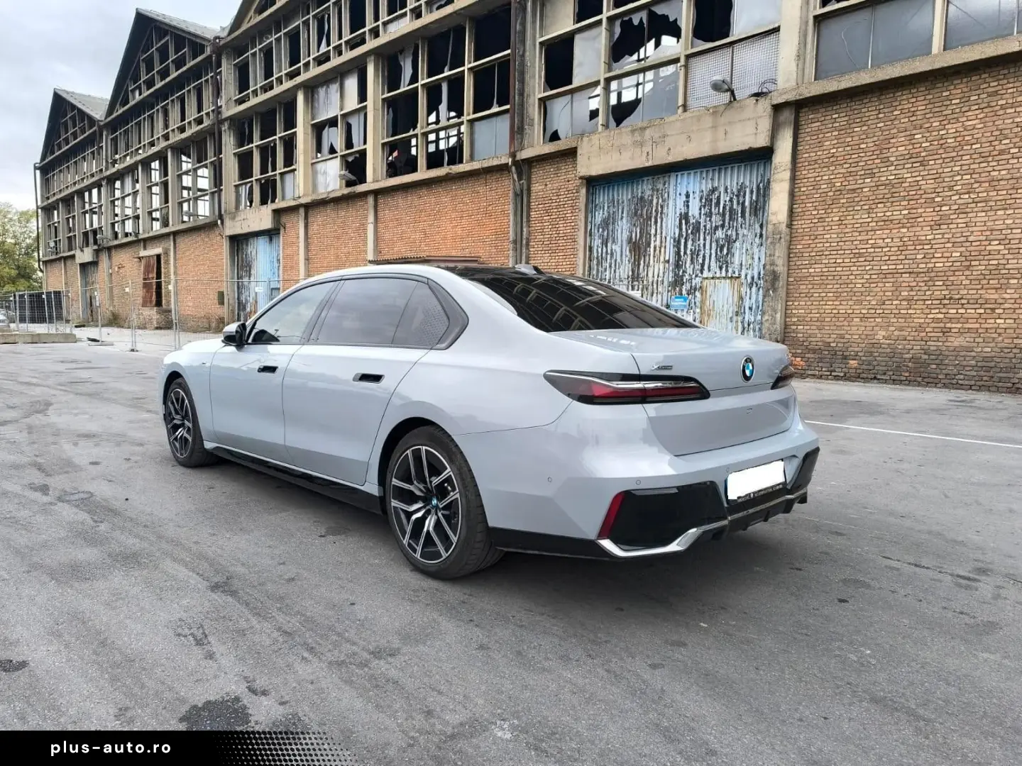 740D x DRIVE M SPORT SKY  B&W  STHZG