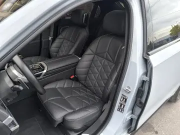 740D x DRIVE M SPORT SKY  B&W  STHZG