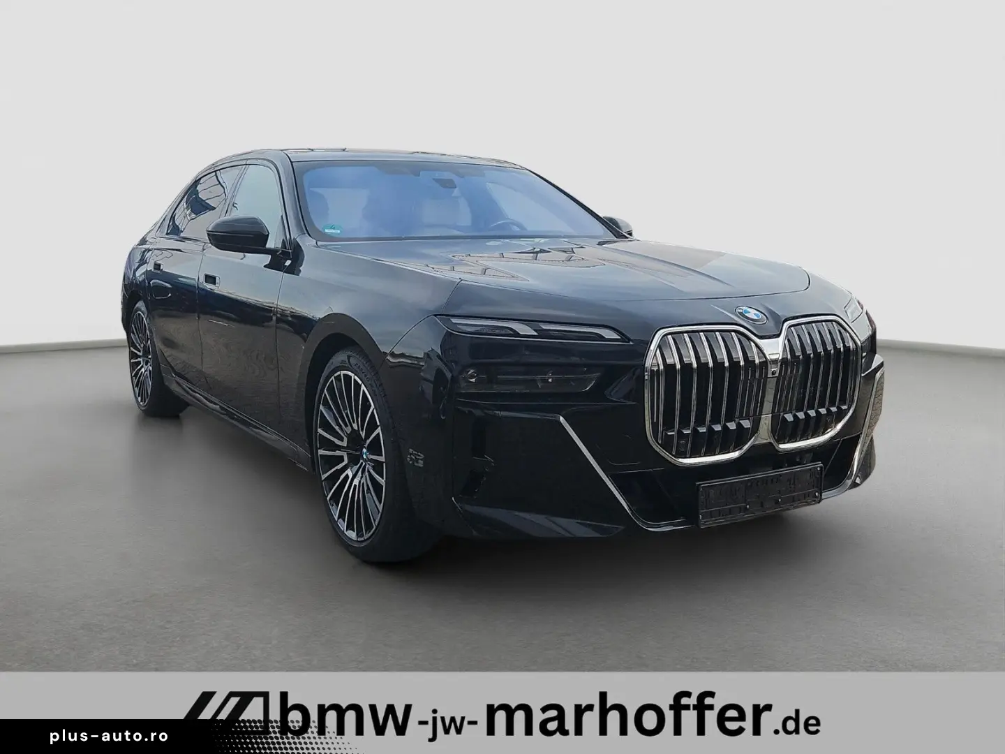 740 d xDrive MSport Cinema Loung B&W