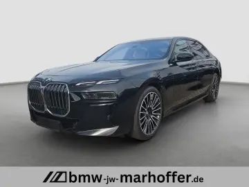740 d xDrive MSport Cinema Loung B&W