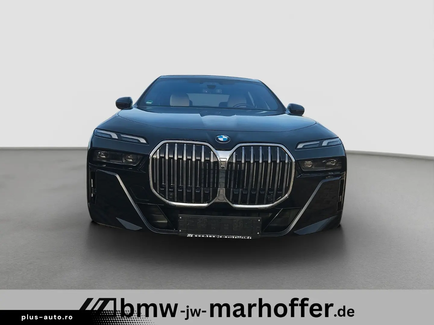 740 d xDrive MSport Cinema Loung B&W