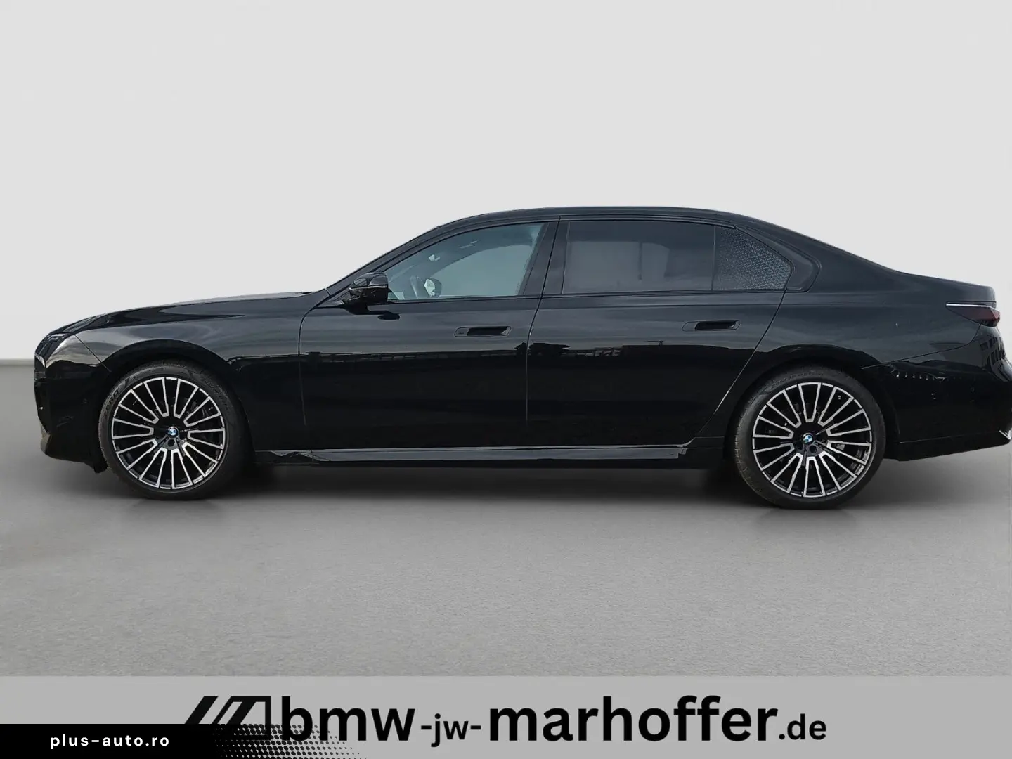 740 d xDrive MSport Cinema Loung B&W