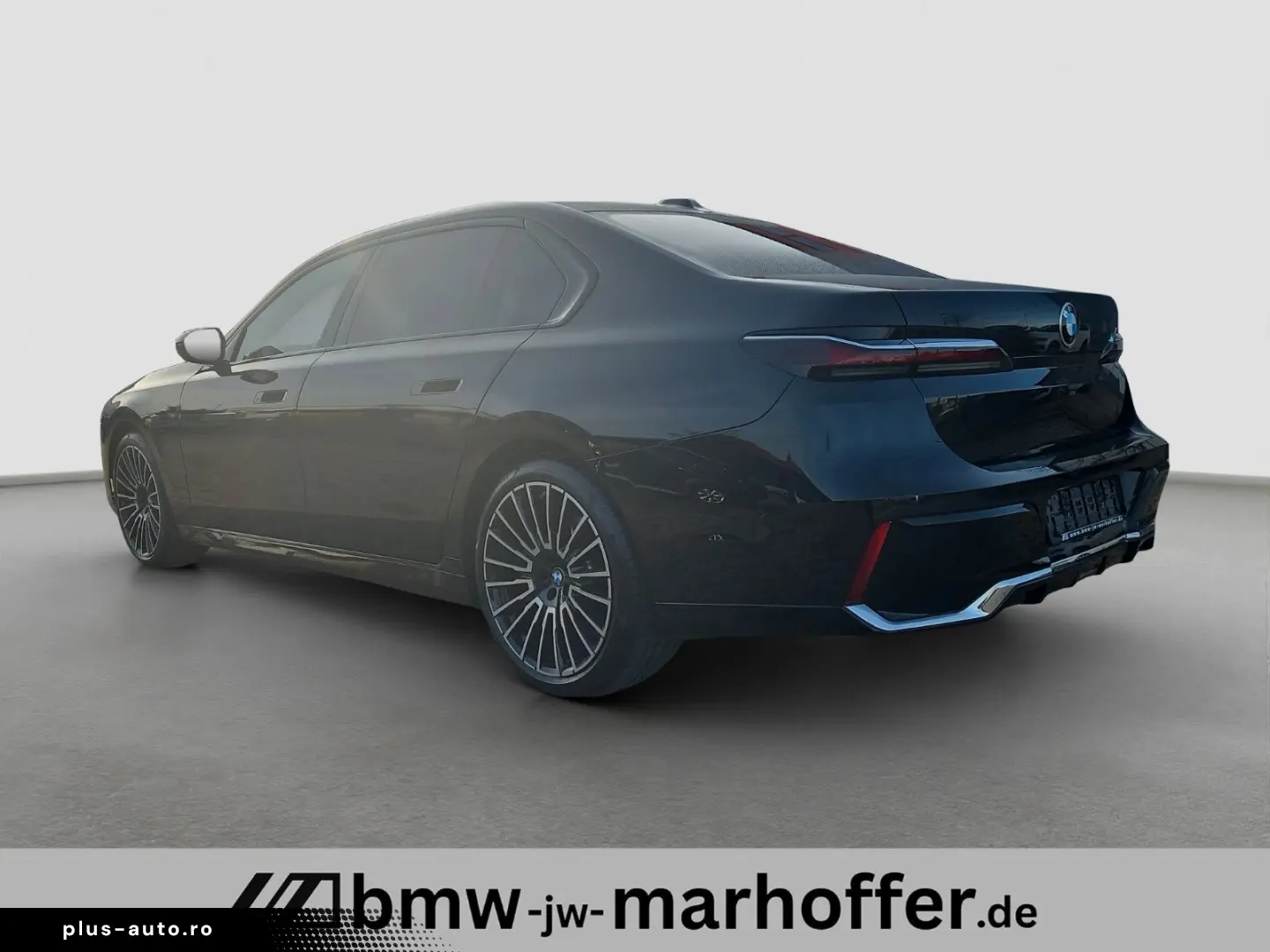 740 d xDrive MSport Cinema Loung B&W