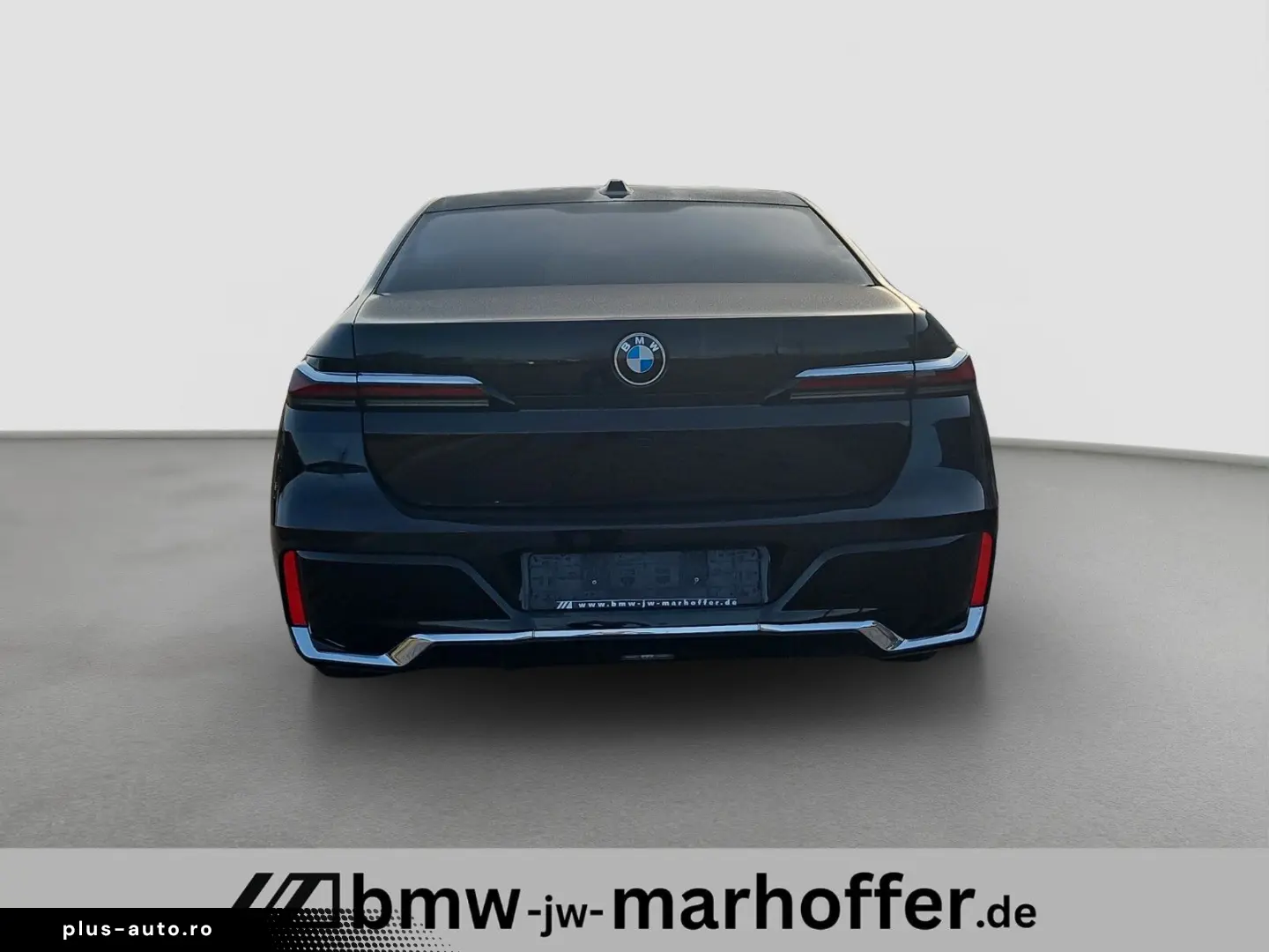 740 d xDrive MSport Cinema Loung B&W