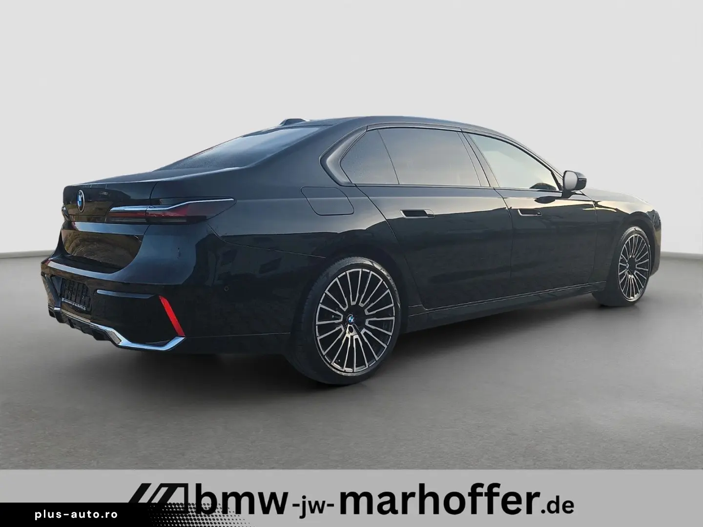 740 d xDrive MSport Cinema Loung B&W