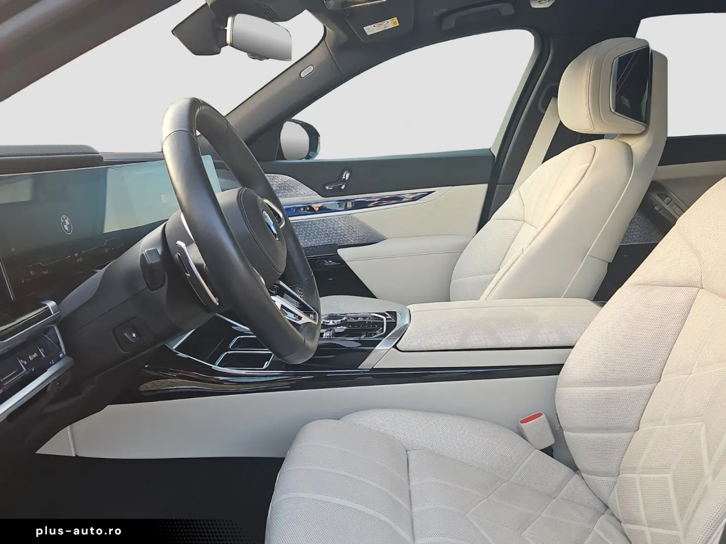 740 d xDrive MSport Cinema Loung B&W