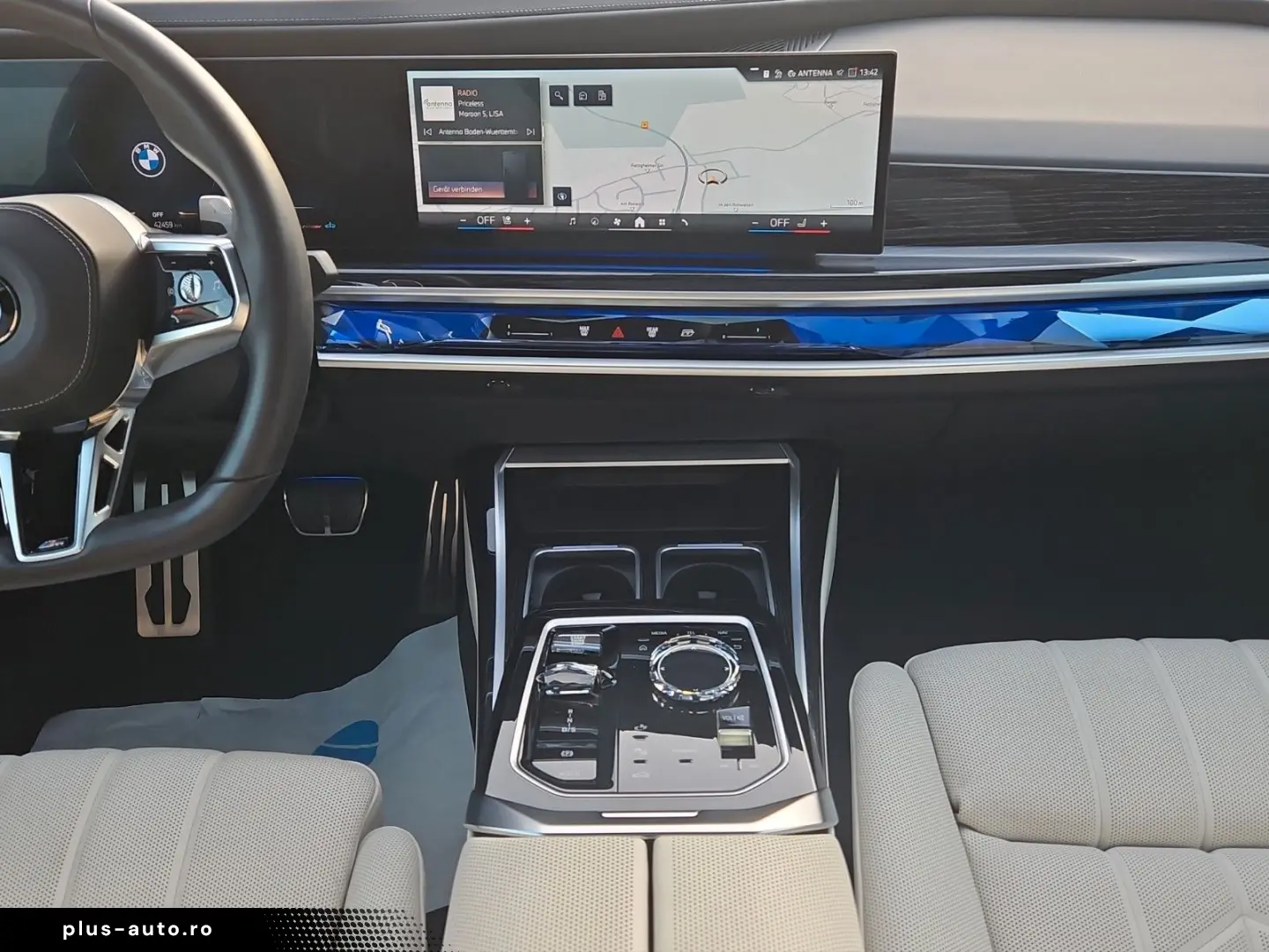 740 d xDrive MSport Cinema Loung B&W