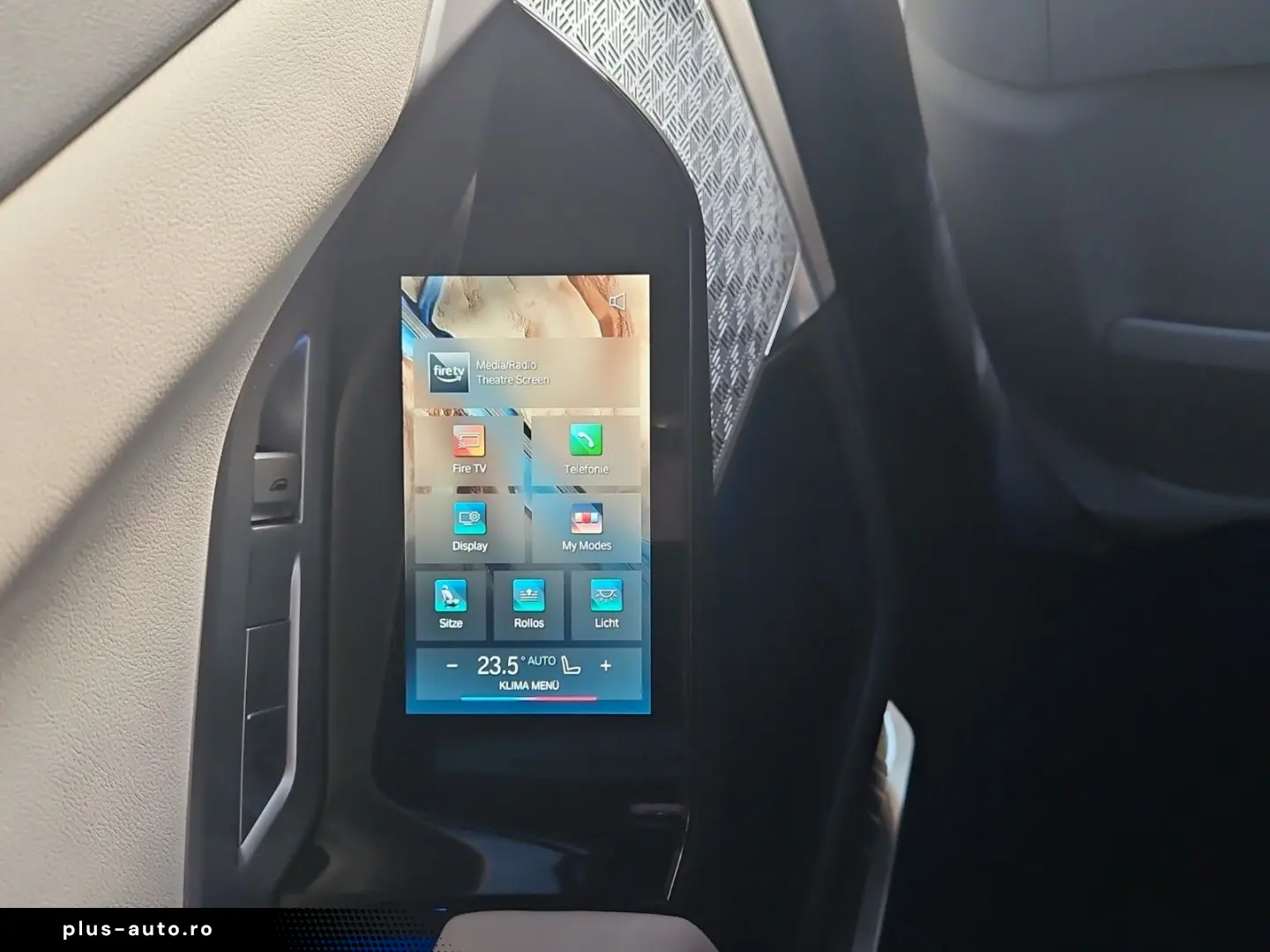 740 d xDrive MSport Cinema Loung B&W