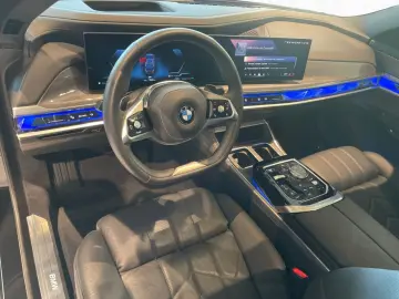 740d xDrive DA PA Prof ACC HUD StdHzg Bo Wi Pano