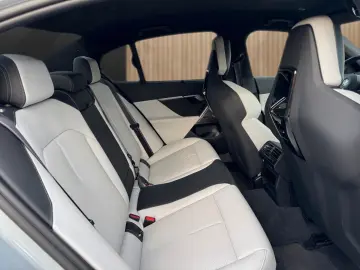 M5 Lim I Keramik-Bremse I Carbon Ext I M Driver