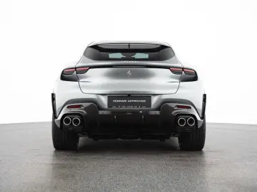 Purosangue V12 DCT 4WD