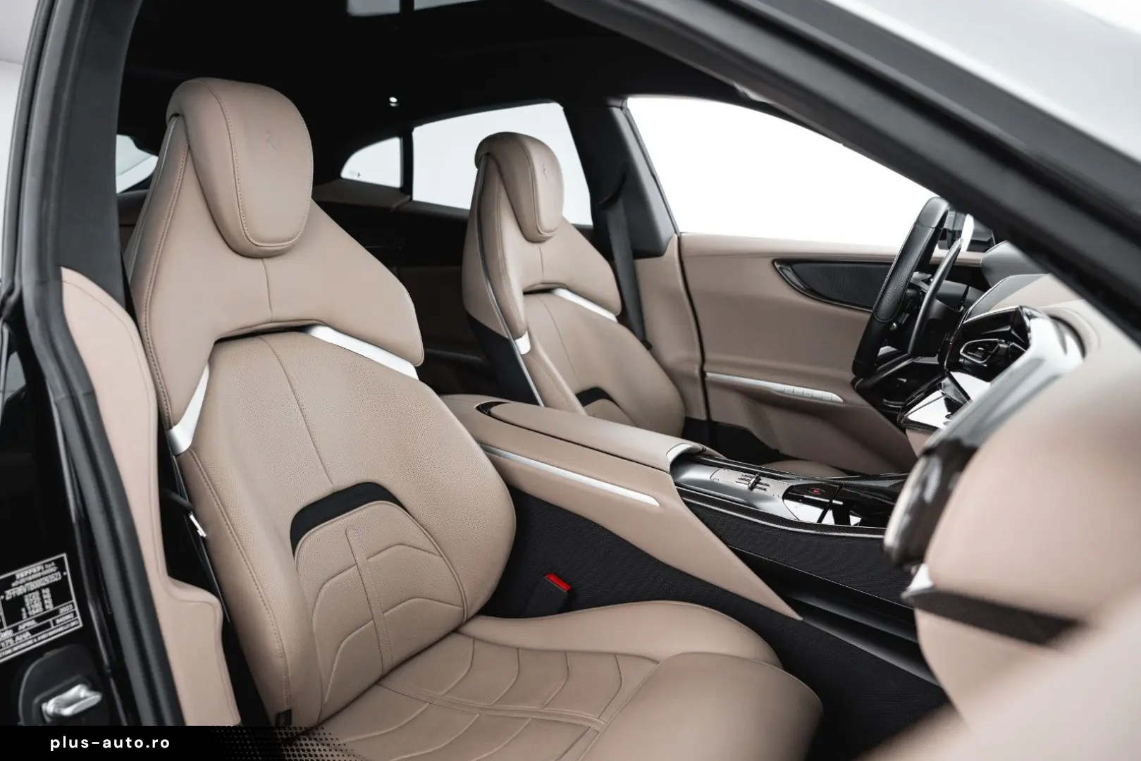 Purosangue V12 DCT 4WD