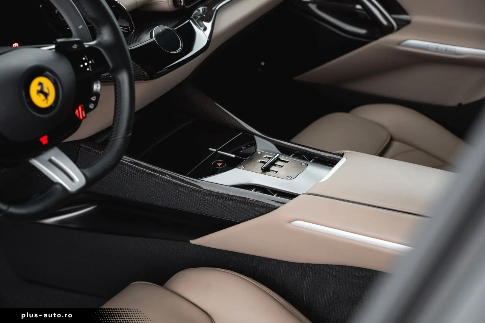 Purosangue V12 DCT 4WD