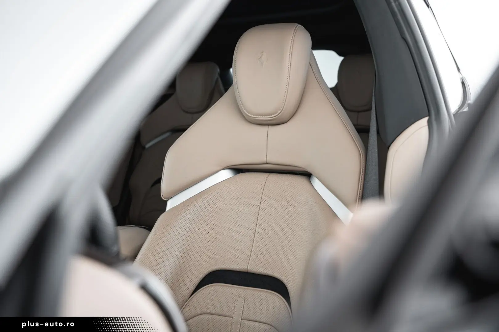 Purosangue V12 DCT 4WD